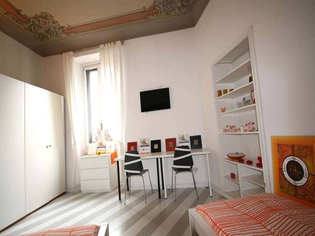 negozio in affitto a Milano in zona Morivione