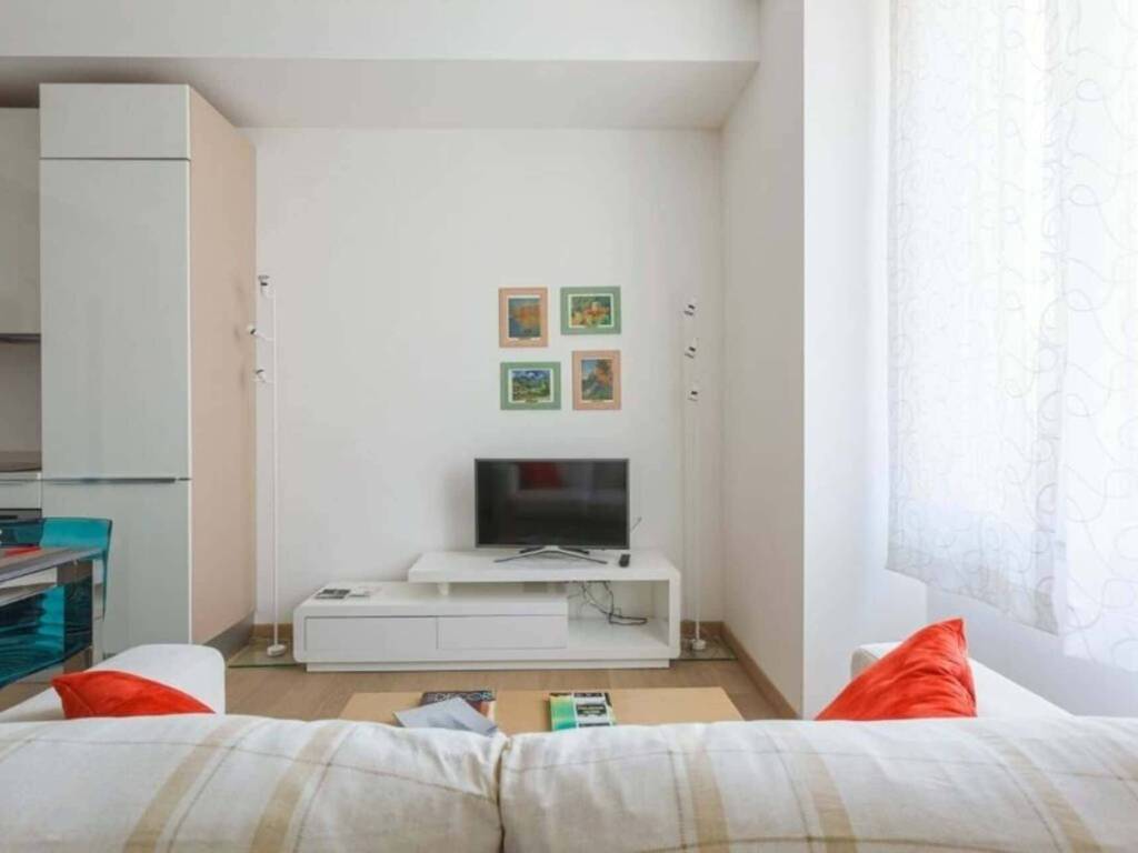 appartamento in affitto a Milano in zona Lorenteggio