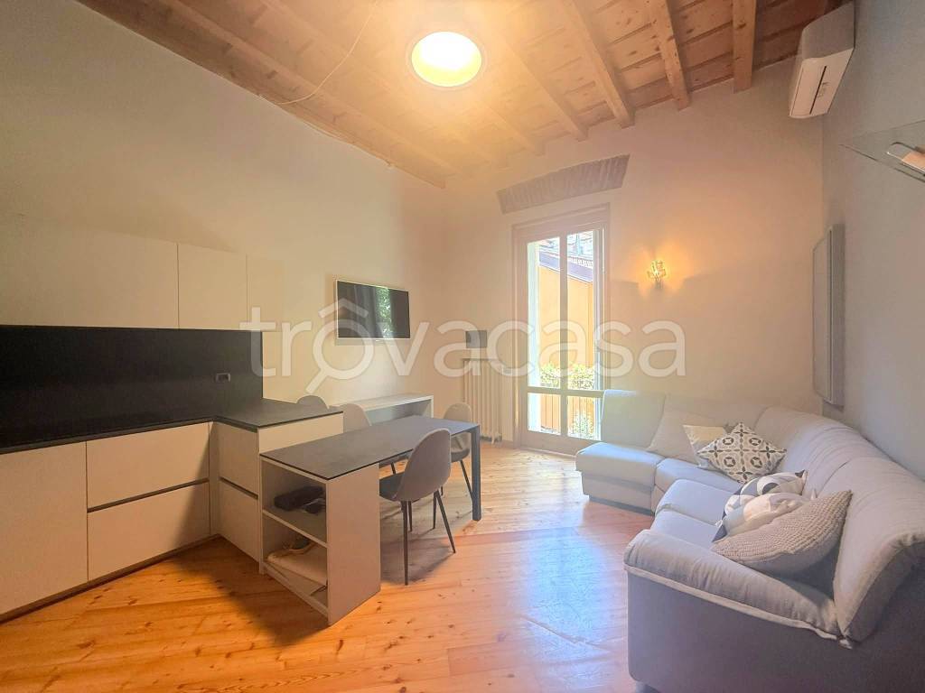 appartamento in affitto a Milano in zona Cadorna