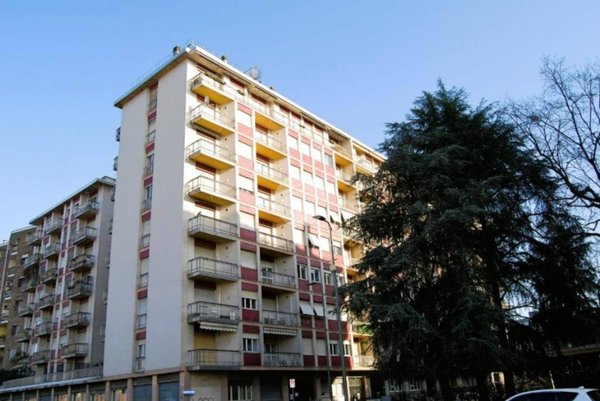 appartamento in affitto a Milano in zona Lorenteggio