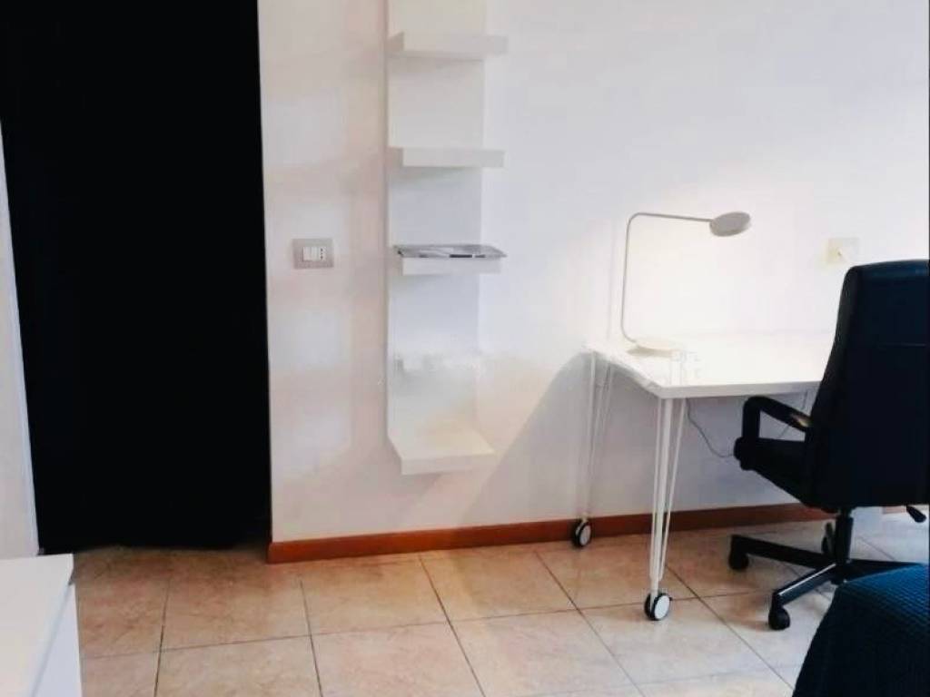 appartamento in affitto a Milano in zona Ghisolfa
