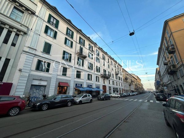 negozio in affitto a Milano in zona Porta Genova