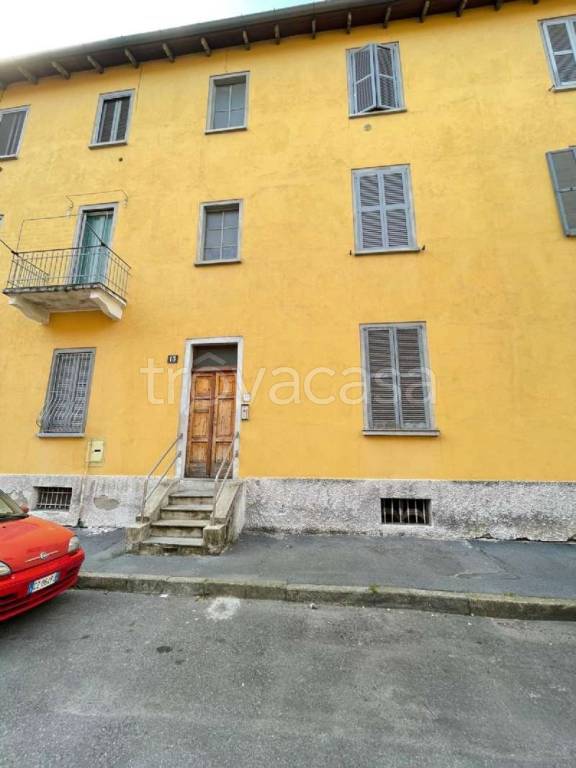 appartamento in affitto a Milano in zona Famagosta