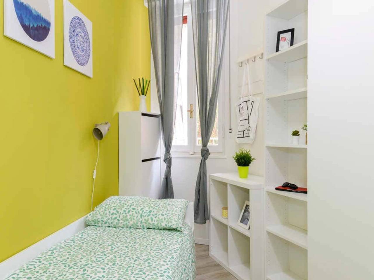 negozio in affitto a Milano in zona Lorenteggio