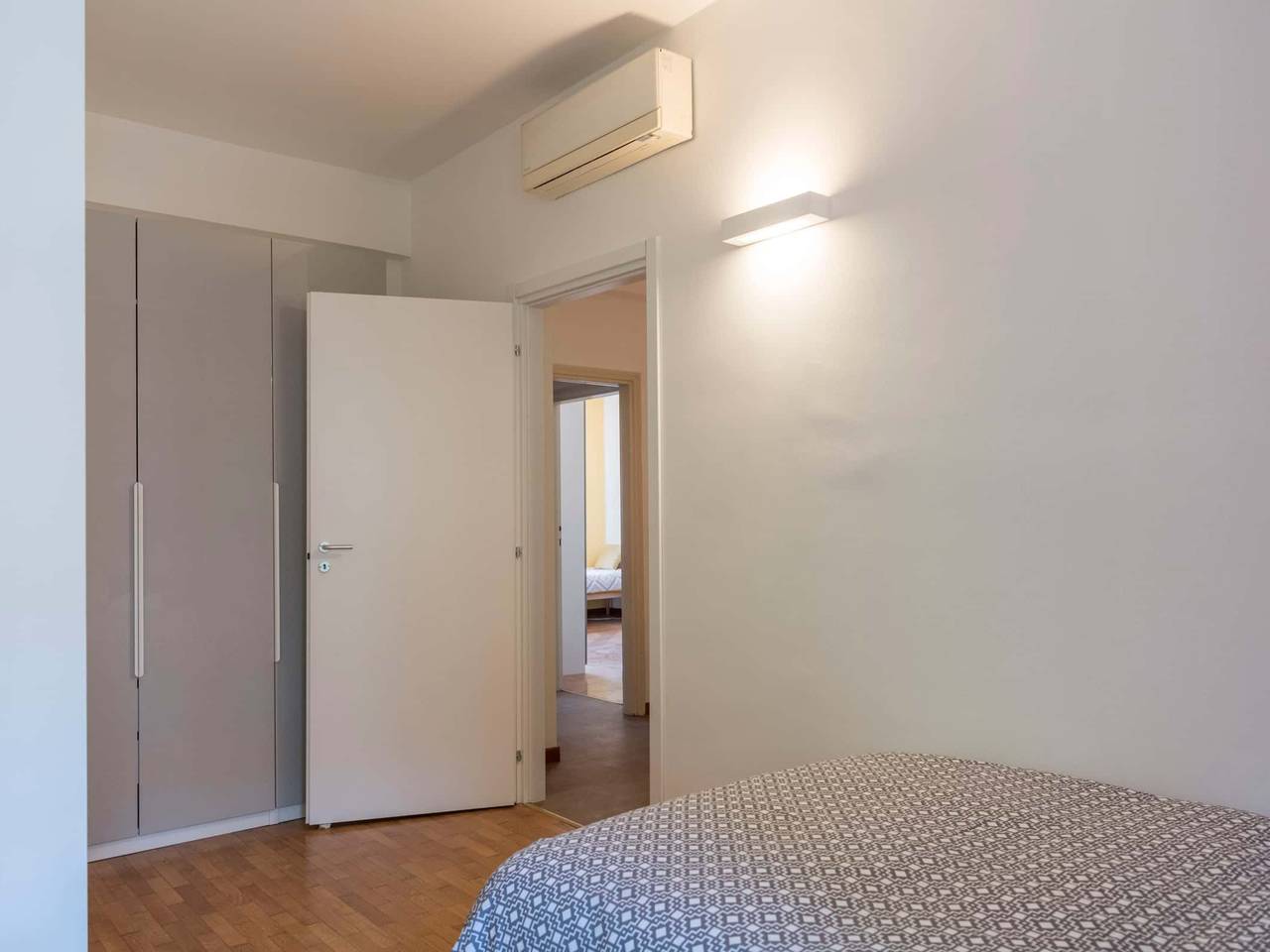 negozio in affitto a Milano in zona XXII Marzo