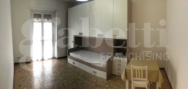 appartamento in affitto a Milano in zona Famagosta
