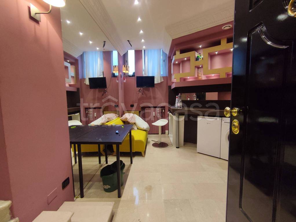 appartamento in affitto a Milano in zona Lorenteggio