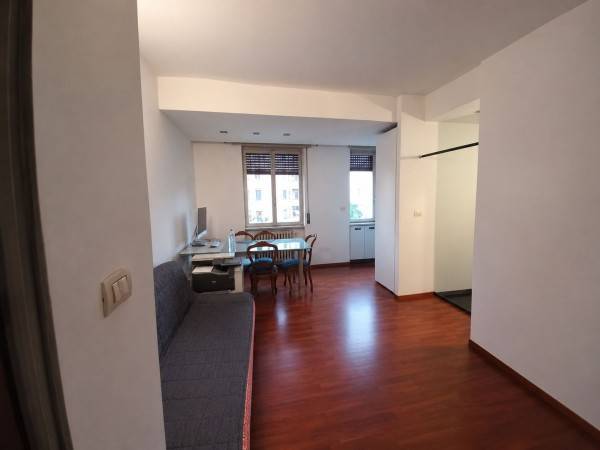 appartamento in affitto a Milano in zona Lorenteggio