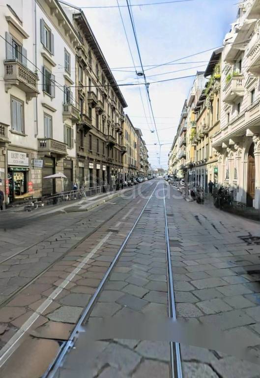 negozio in affitto a Milano in zona Porta Ticinese