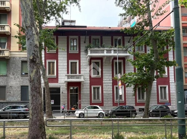 negozio in affitto a Milano in zona Solari