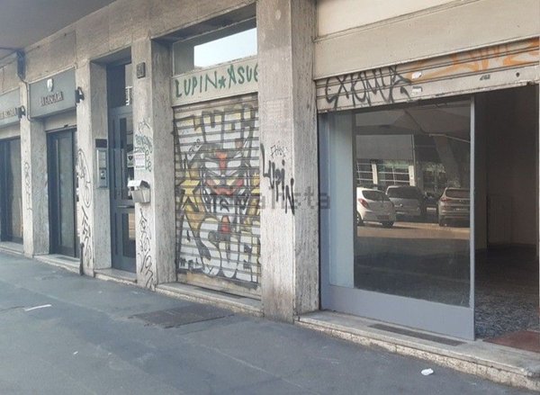 negozio in affitto a Milano in zona Il Portello