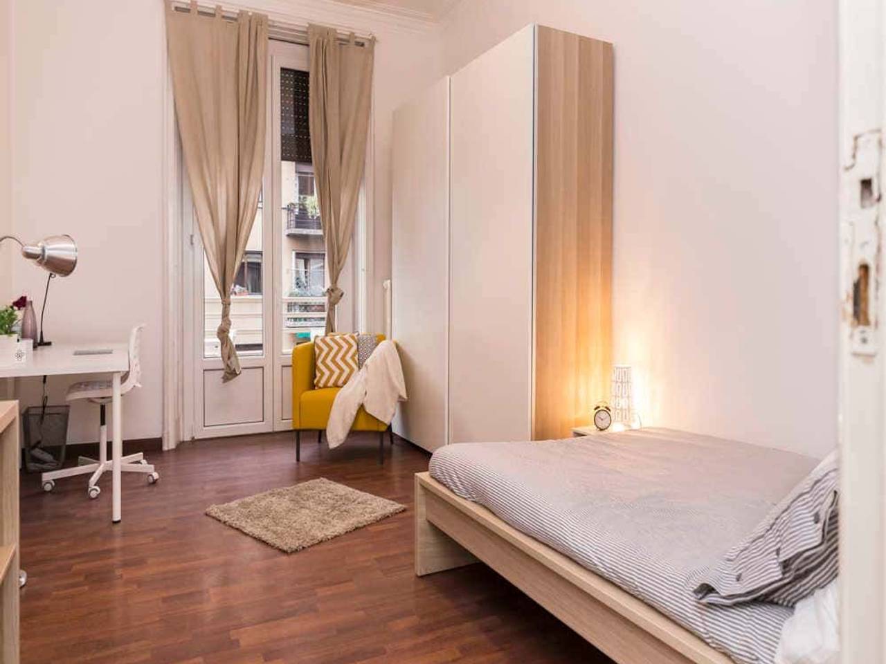 negozio in affitto a Milano in zona Isola