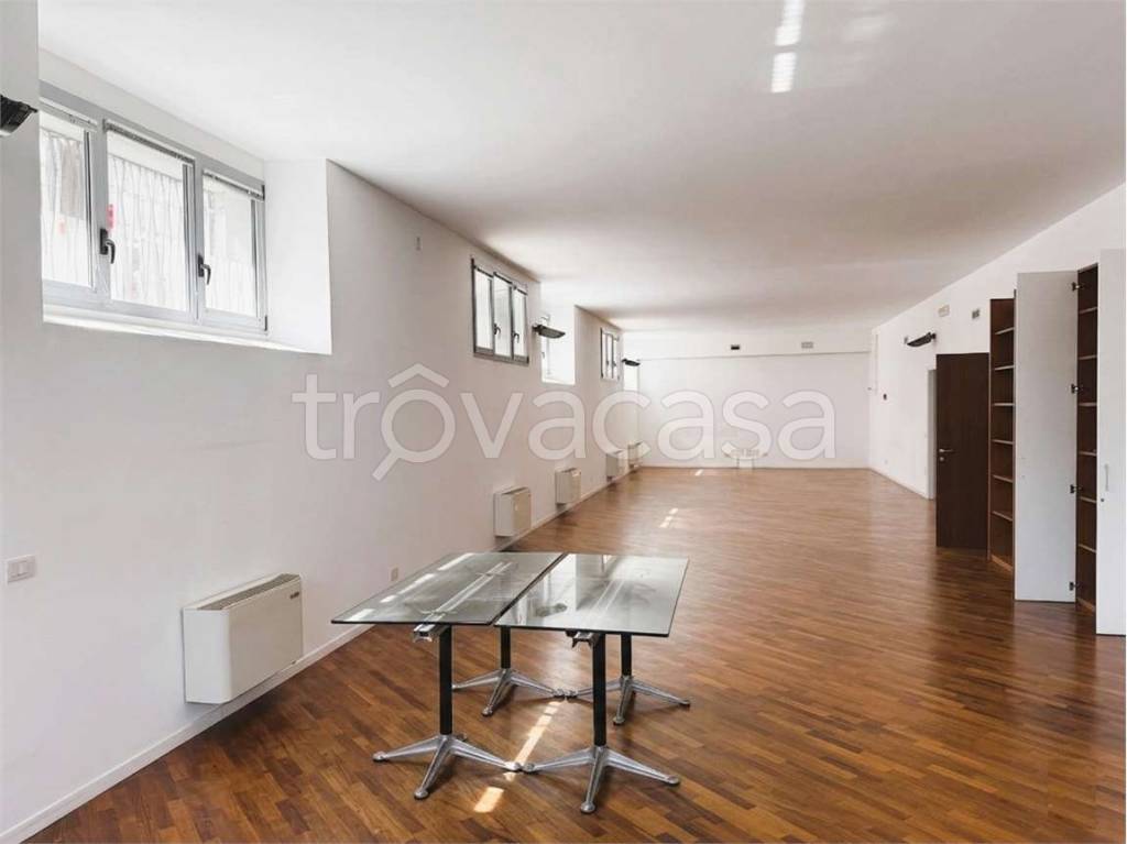ufficio in affitto a Milano in zona Solari