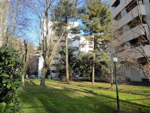 appartamento in affitto a Milano in zona Lorenteggio