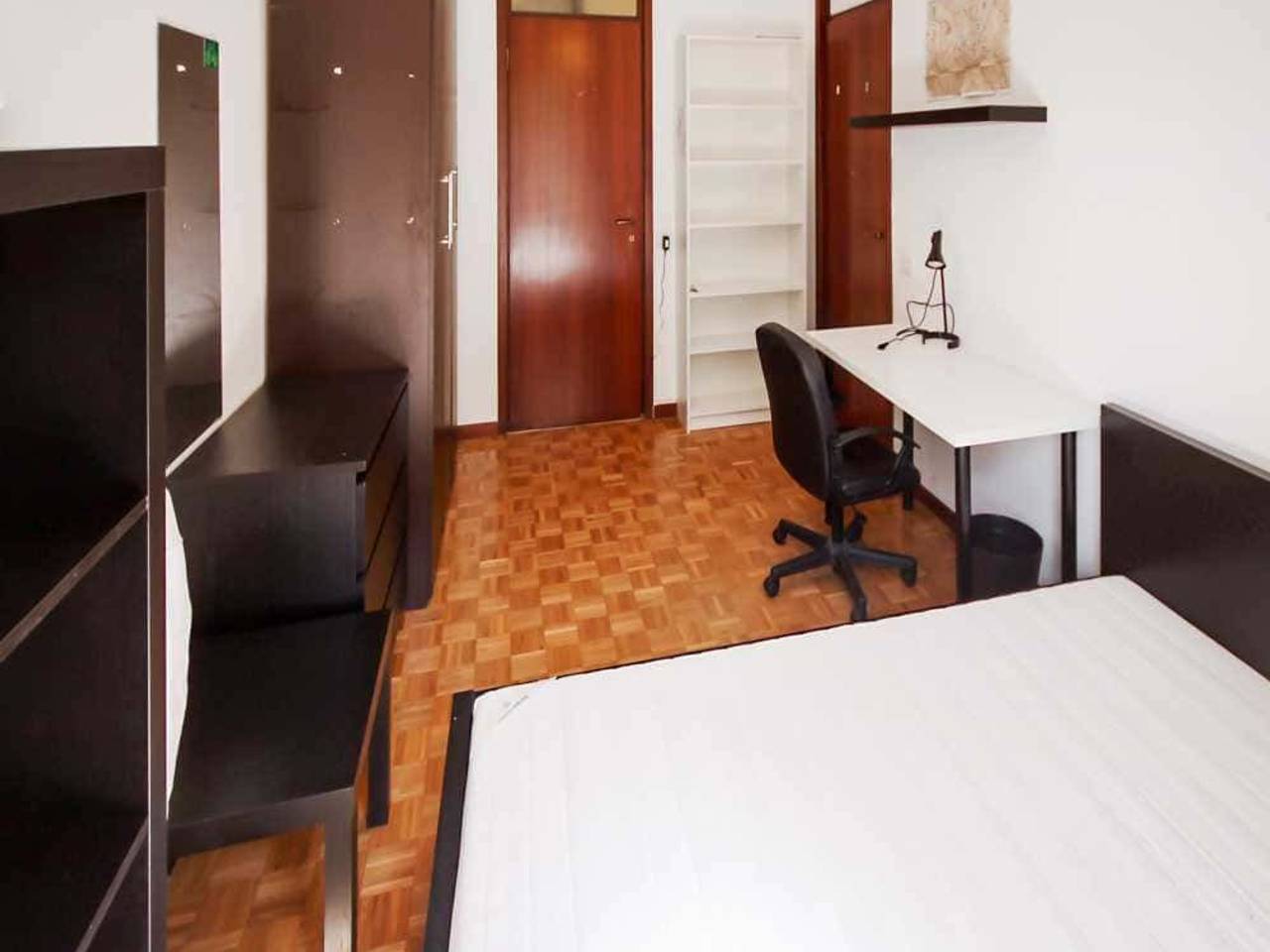 negozio in affitto a Milano in zona Maggiolina