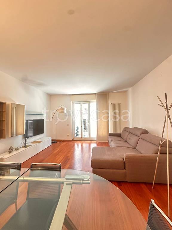 appartamento in affitto a Milano in zona XXII Marzo