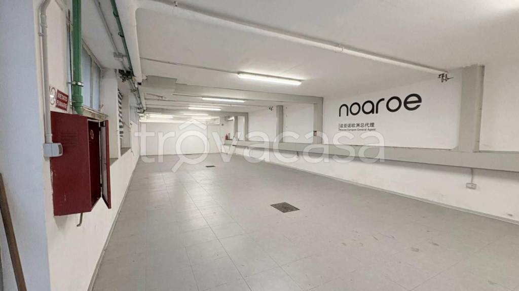 negozio in affitto a Milano