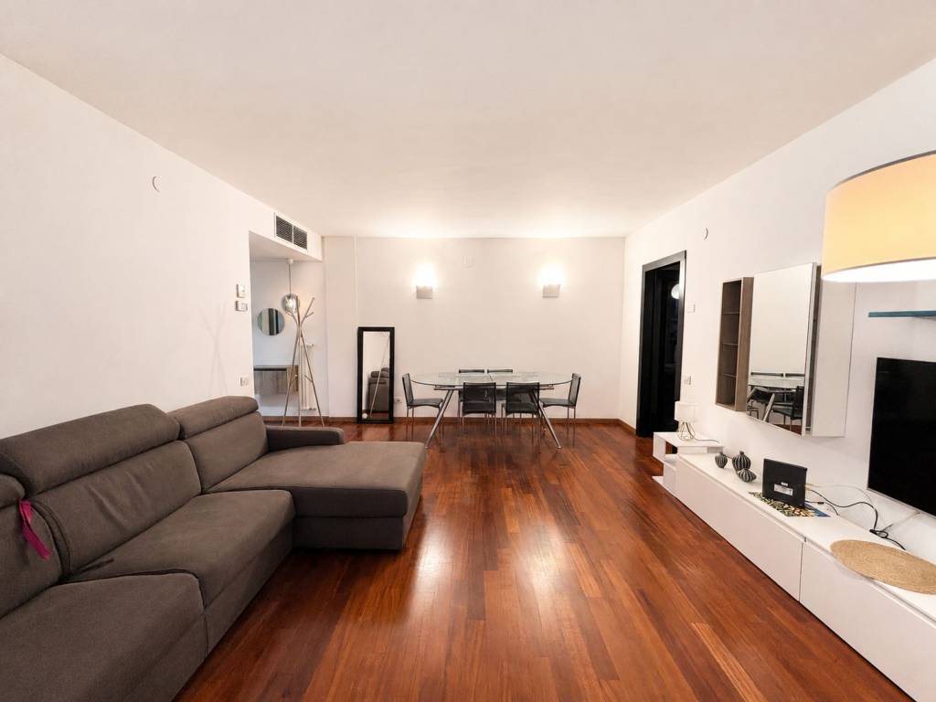 appartamento in affitto a Milano in zona XXII Marzo