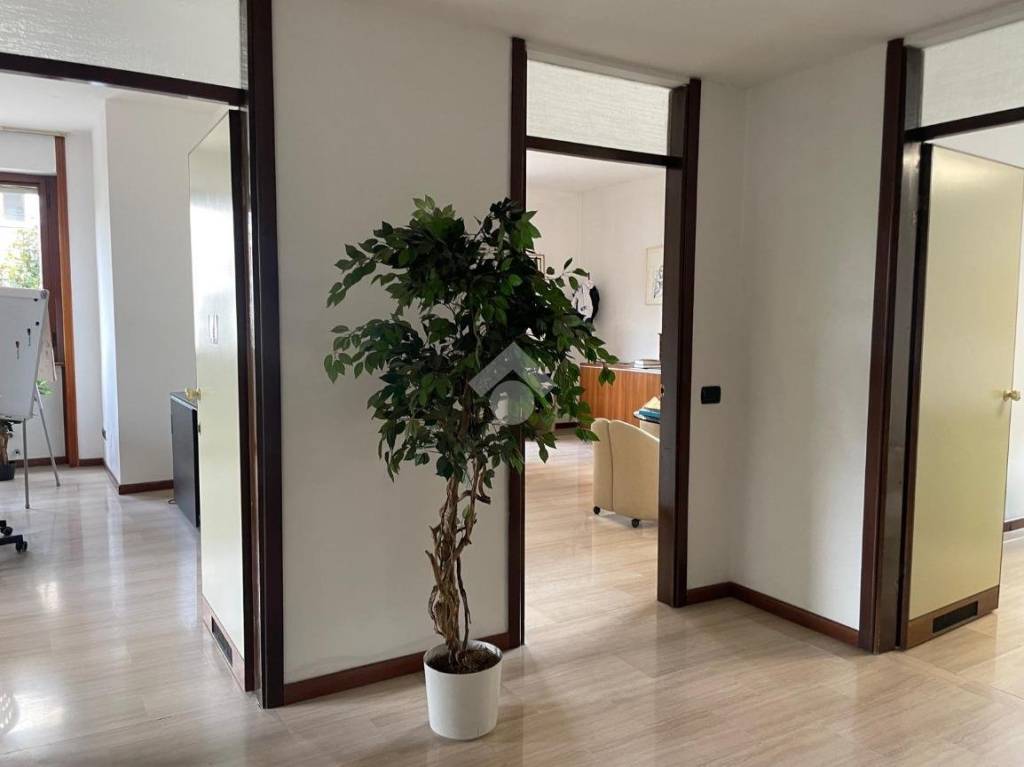 ufficio in affitto a Milano