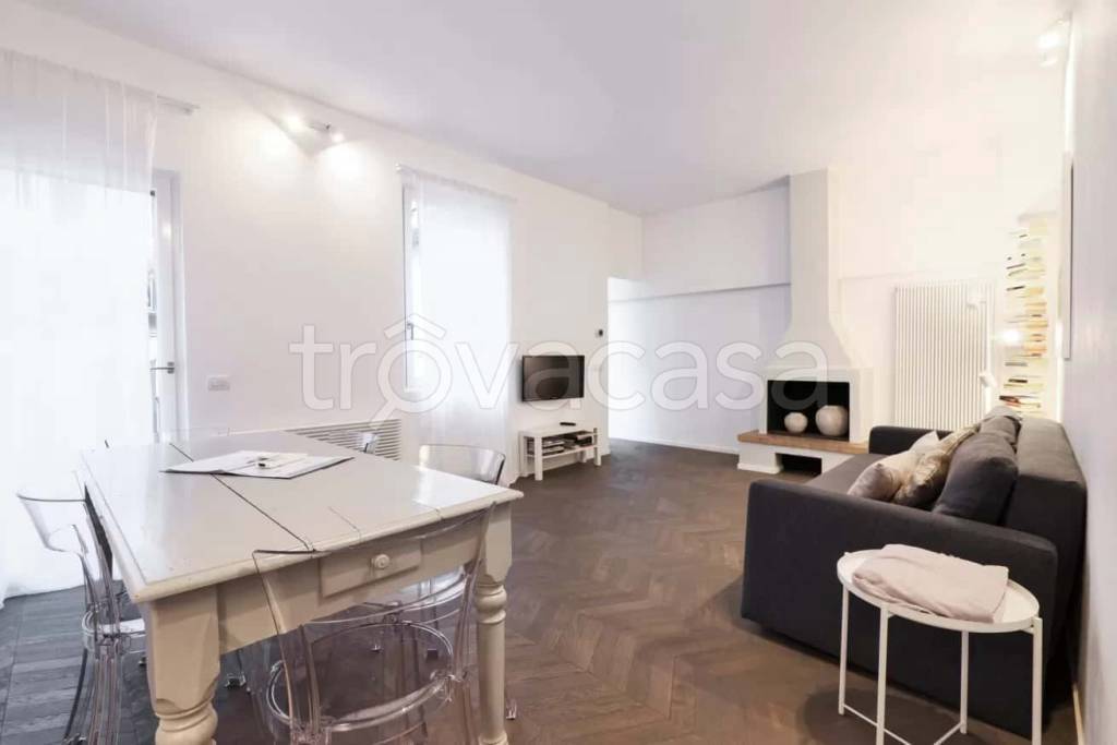 appartamento in affitto a Milano in zona Porta Genova