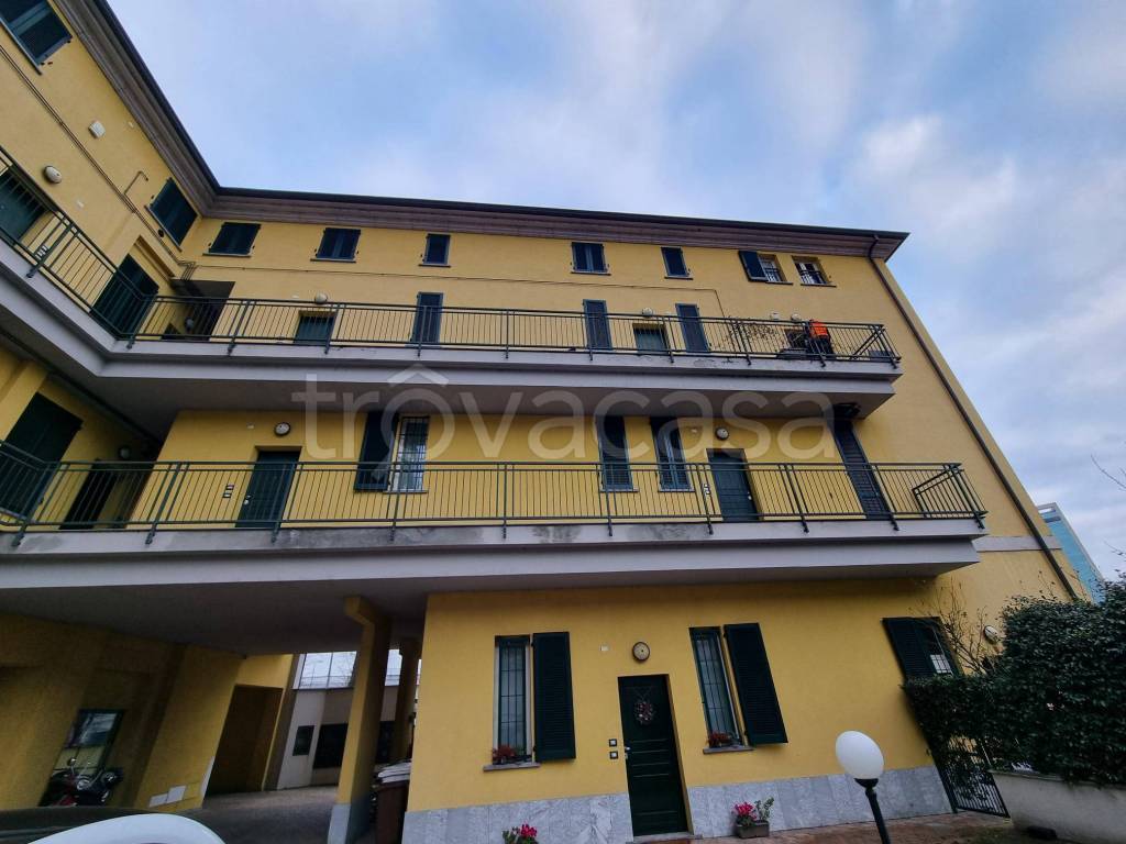 appartamento in affitto a Milano in zona Barona