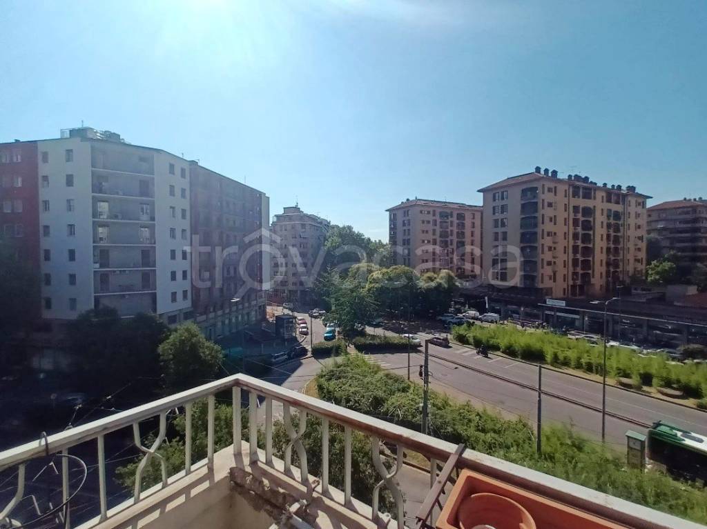 appartamento in affitto a Milano in zona De Angeli