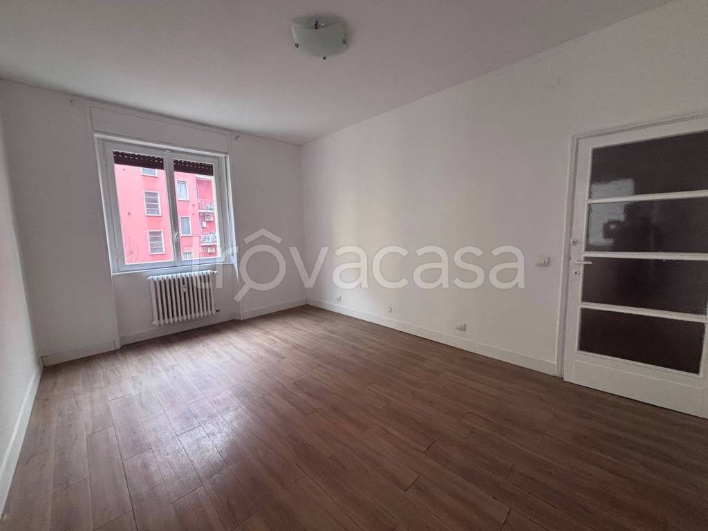 appartamento in affitto a Milano in zona Corsica