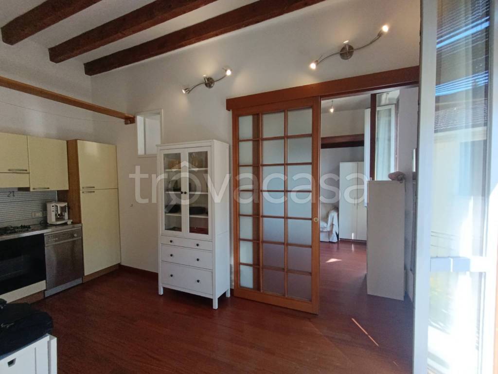 appartamento in affitto a Milano in zona Porta Genova