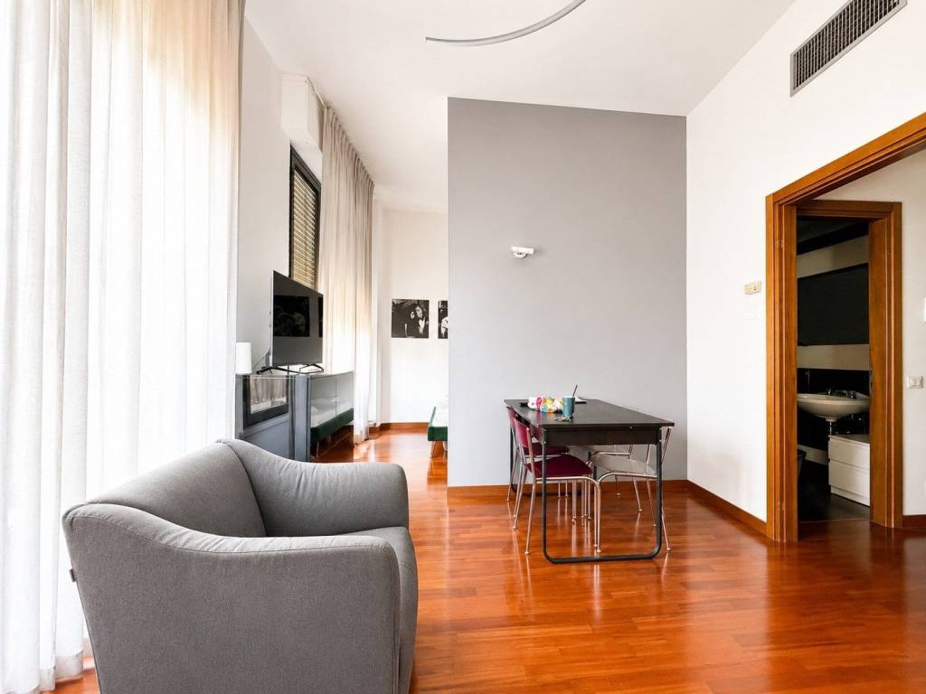 appartamento in affitto a Milano in zona Porta Nuova
