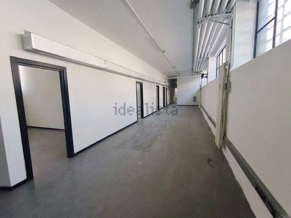 ufficio in affitto a Milano in zona Dergano