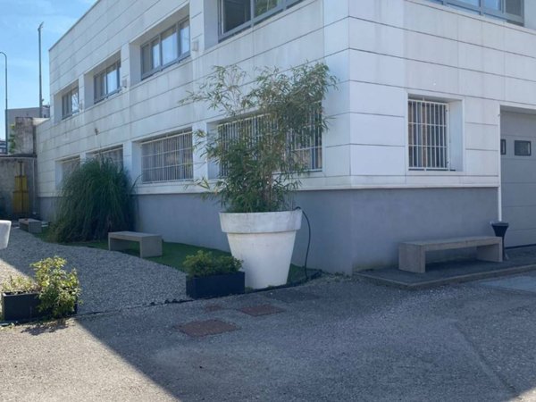 ufficio in affitto a Milano in zona Barona