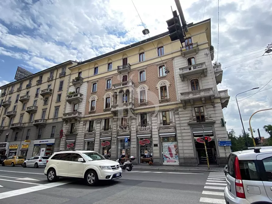 negozio in affitto a Milano