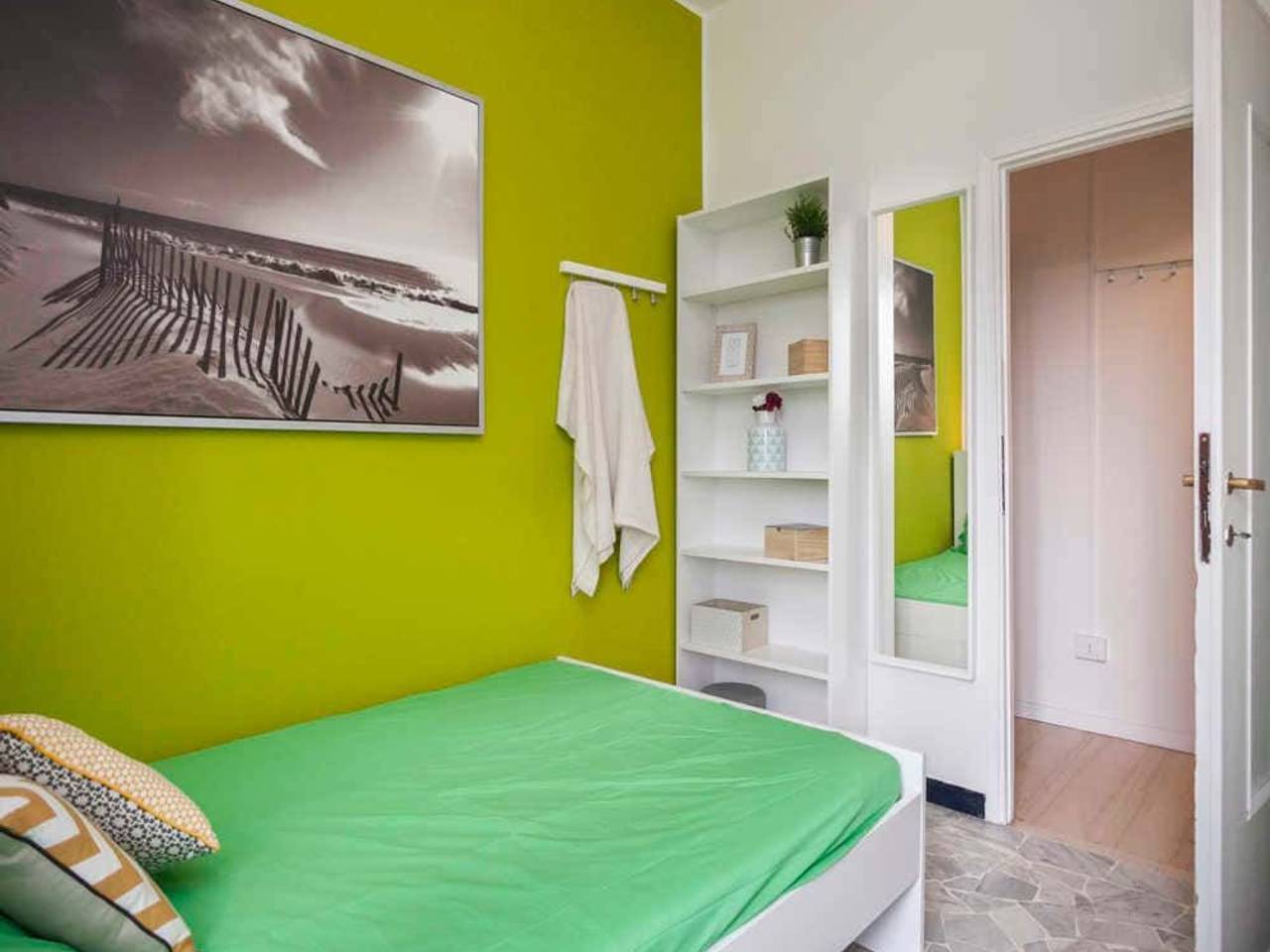 negozio in affitto a Milano in zona Lorenteggio