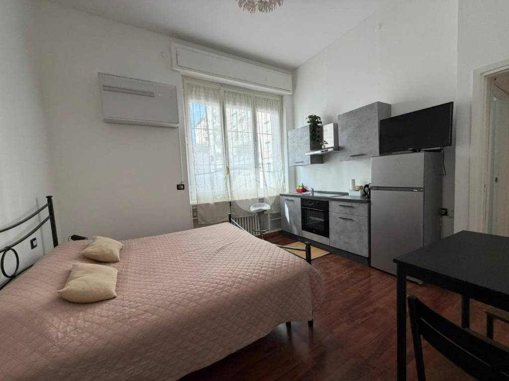 appartamento in affitto a Milano in zona Lorenteggio