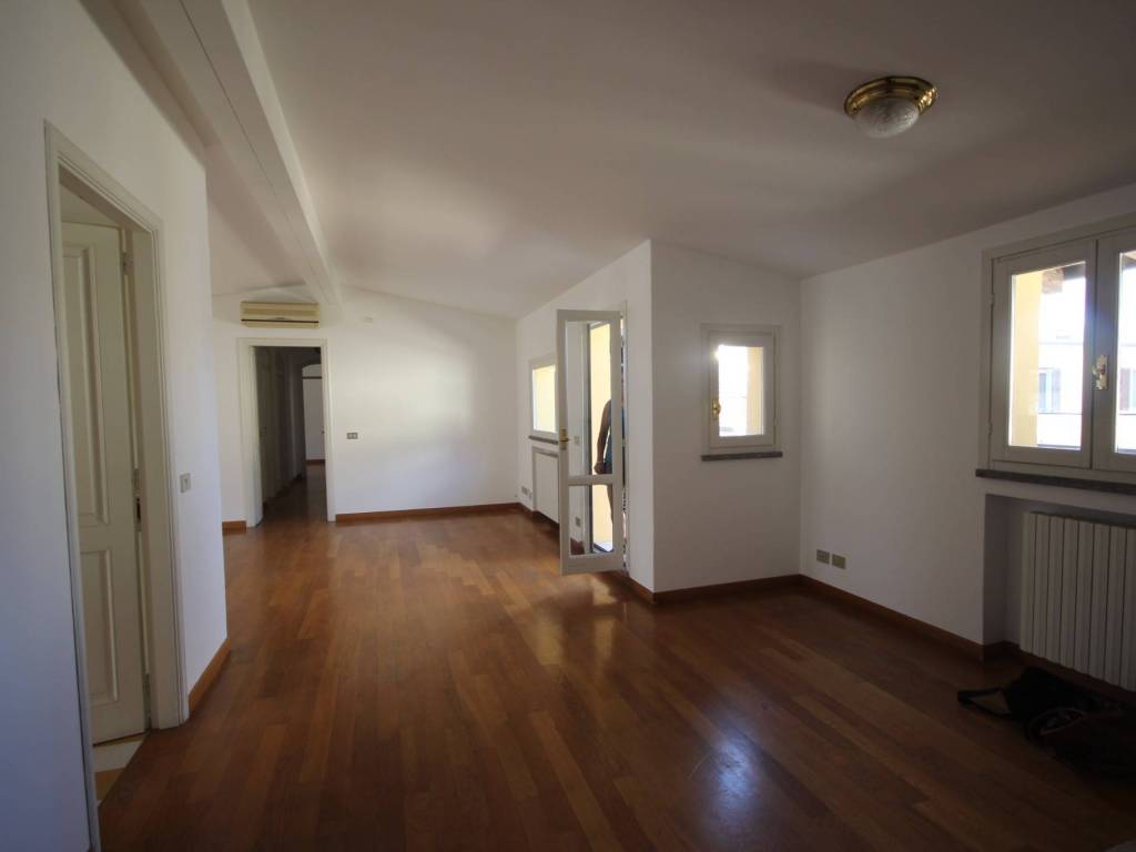 appartamento in affitto a Milano in zona Centro Direzionale