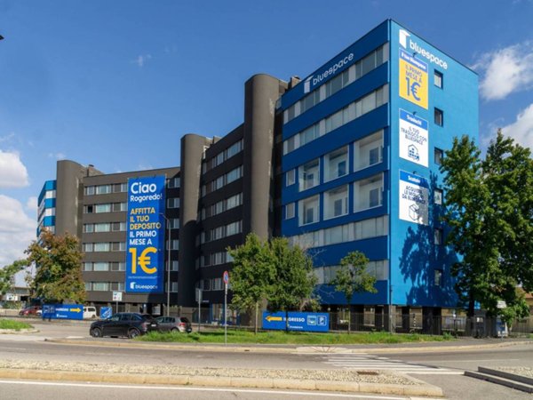 locale commerciale in affitto a Milano in zona Corvetto
