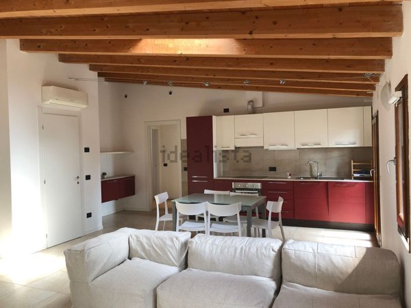 appartamento in affitto a Milano in zona Isola