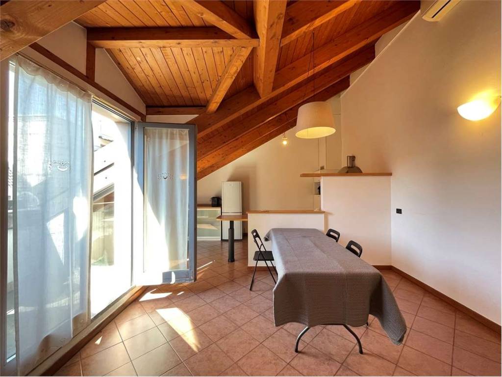 appartamento in affitto a Milano in zona Guastalla