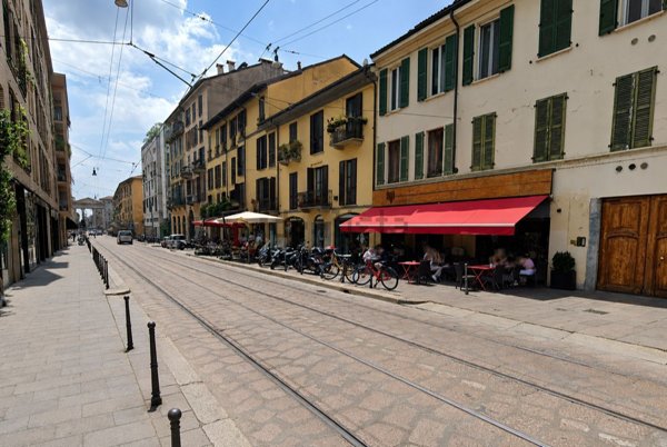 negozio in affitto a Milano in zona Porta Ticinese