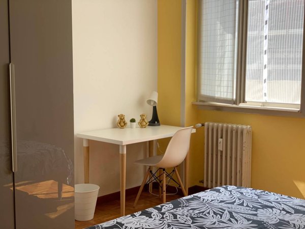 negozio in affitto a Milano in zona XXII Marzo