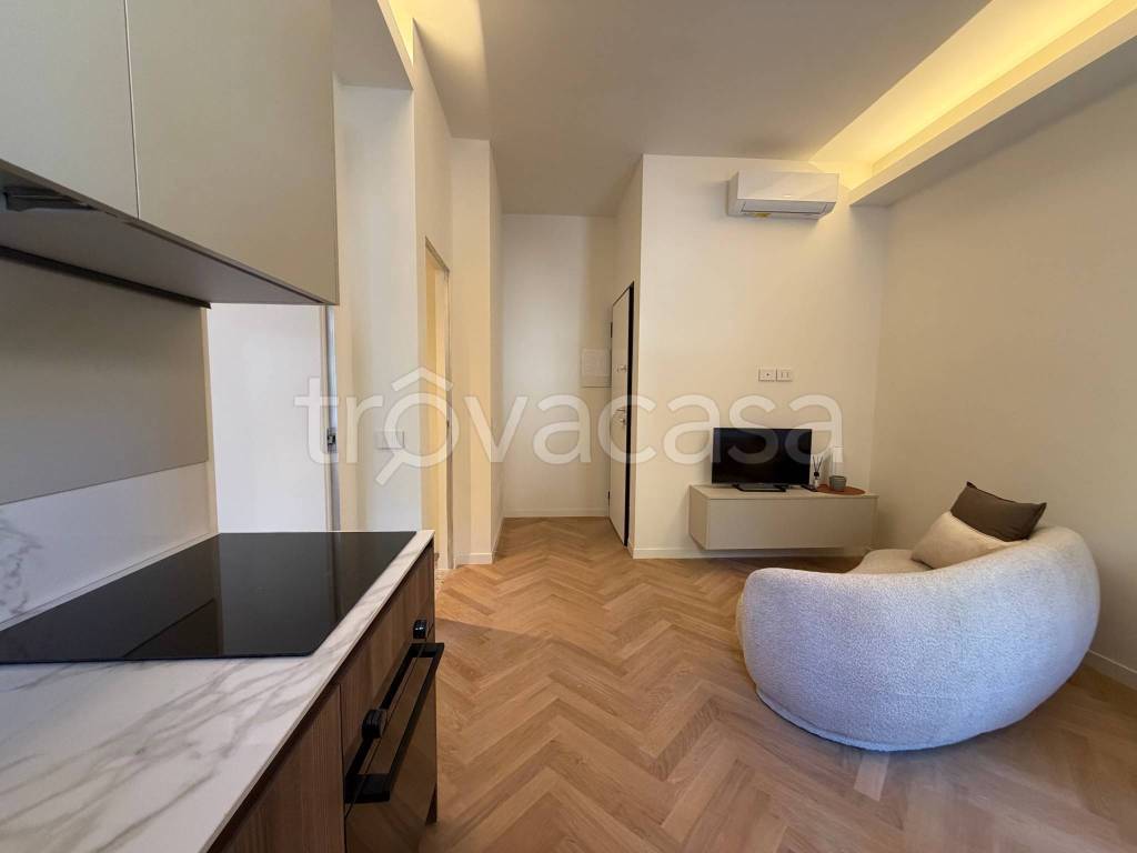 appartamento in affitto a Milano in zona Lorenteggio