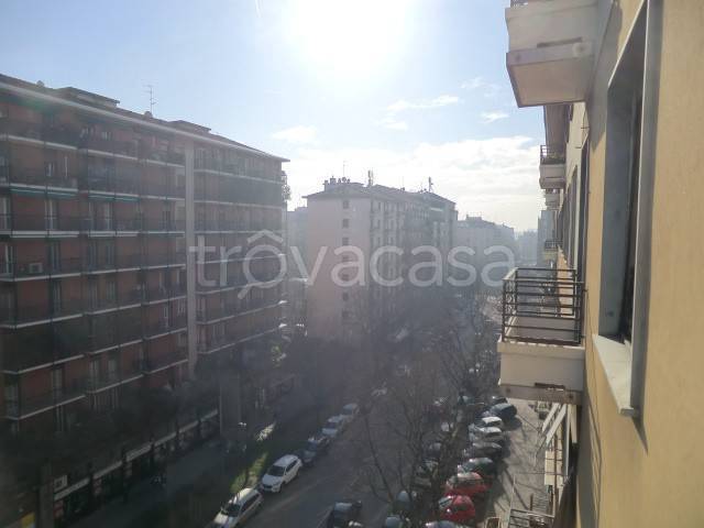 appartamento in affitto a Milano in zona Corsica