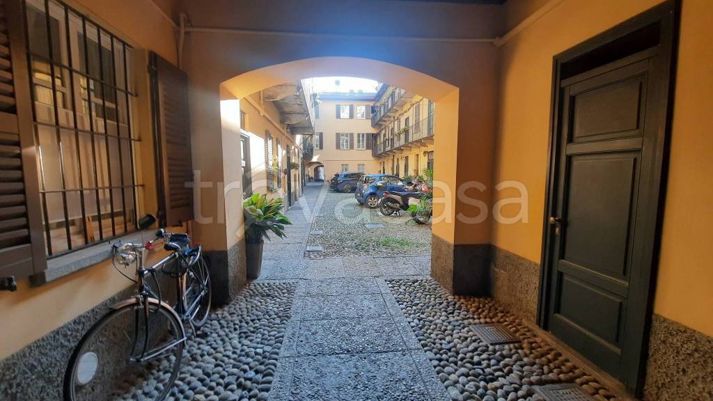 appartamento in affitto a Milano in zona Porta Genova