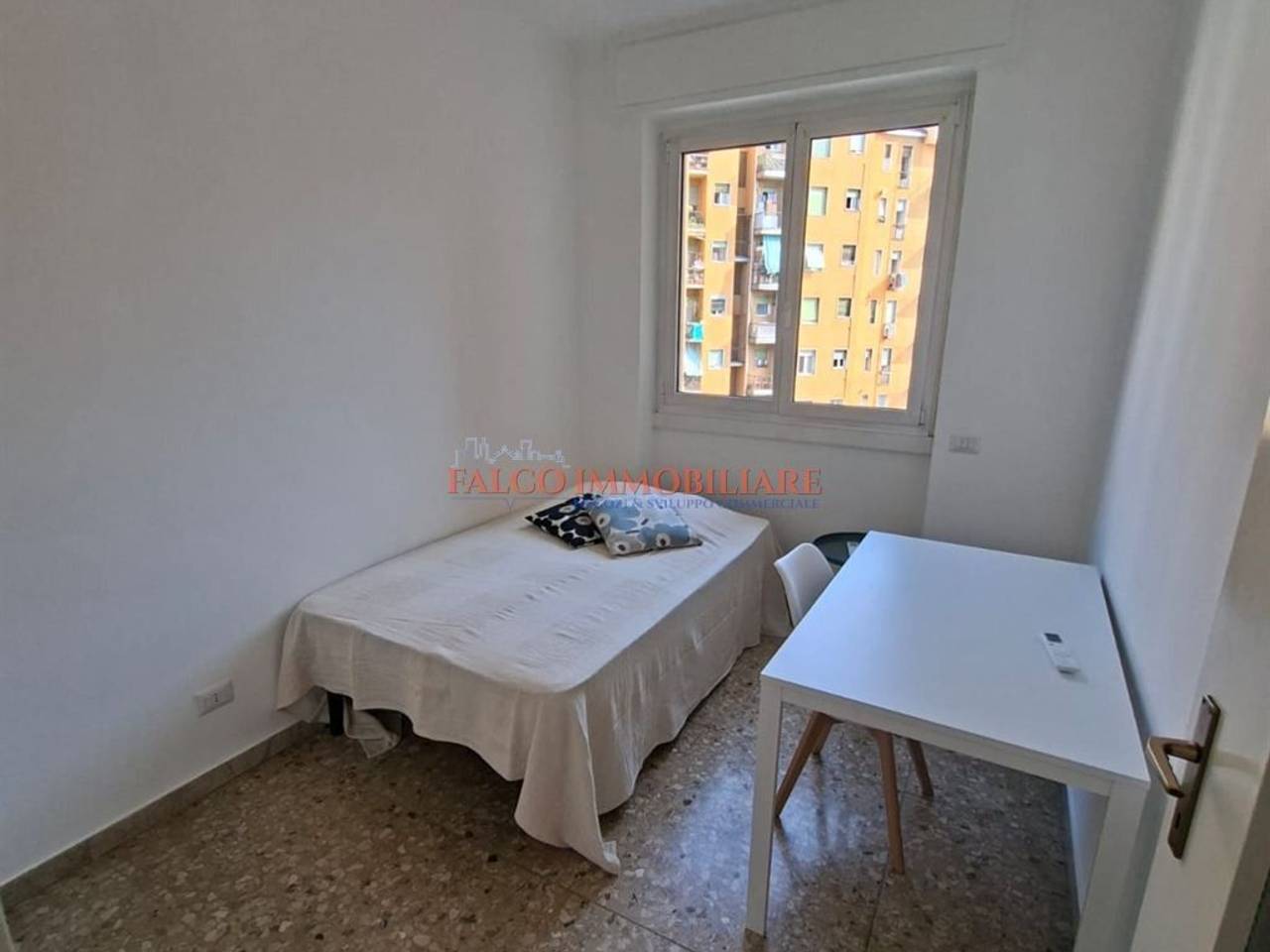 negozio in affitto a Milano in zona Lorenteggio