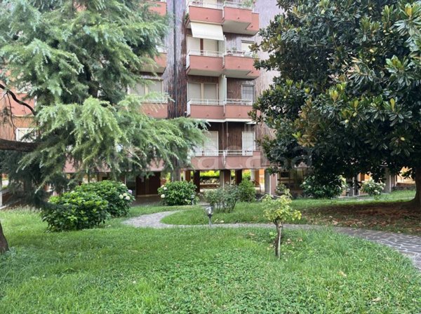 appartamento in affitto a Milano in zona Feltre