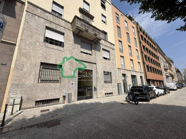 appartamento in affitto a Milano in zona Guastalla