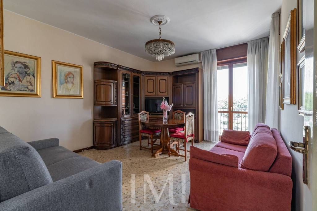appartamento in affitto a Milano in zona Famagosta