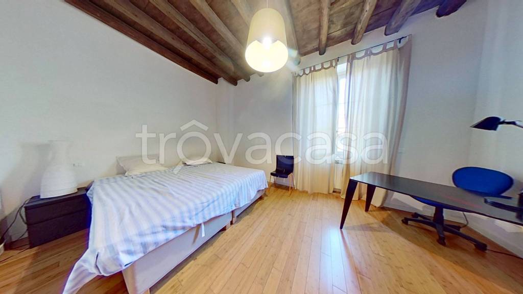 appartamento in affitto a Milano in zona Porta Genova