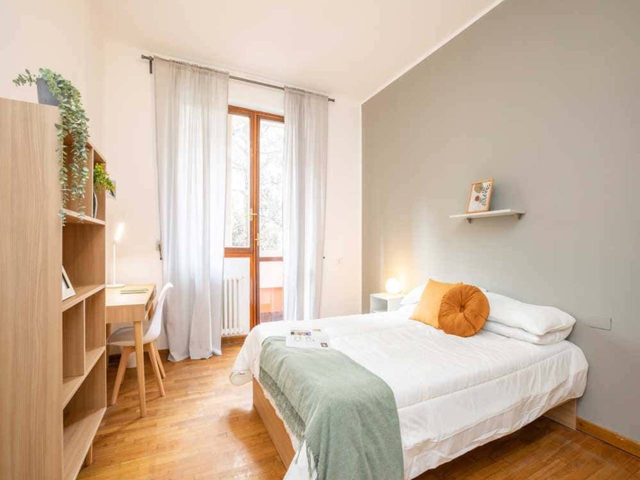 negozio in affitto a Milano in zona Piazzale Lodi