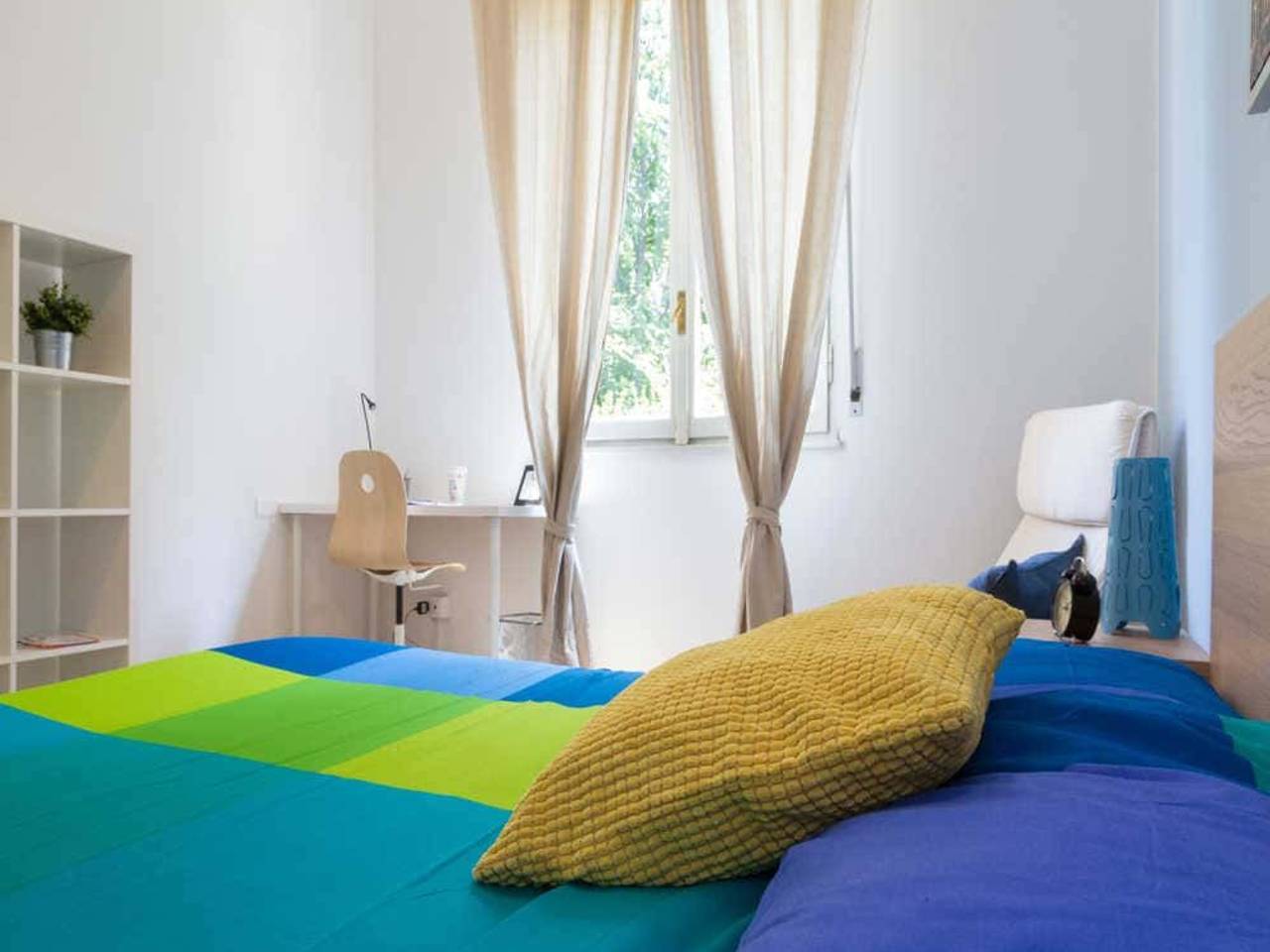 negozio in affitto a Milano in zona Lorenteggio